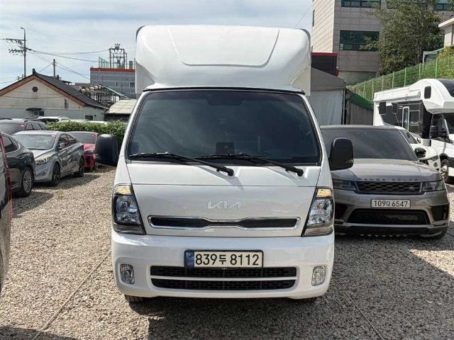 2024 Kia Bongo 3 수동식 1.0톤/킹캡/초장축 디럭스 윙바디