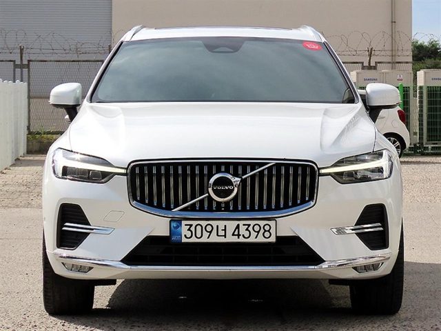 2023 Volvo XC60 (2세대) B5 AWD 얼티메이트 브라이트