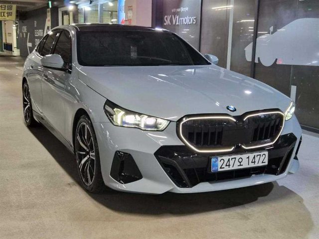 2025 BMW 5 Series (G60) 530i xDrive M 스포츠