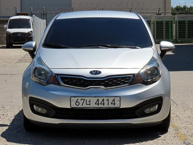 2012 Kia Pride 4DR 1.6GDI 럭셔리 스위트