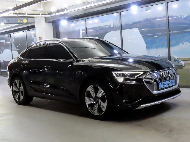 2022 Audi e-tron 55 콰트로 스포트백