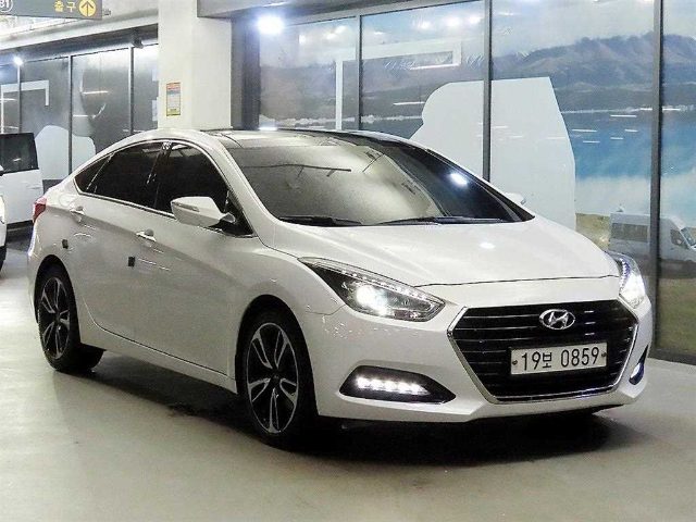 2016 Hyundai i40Saloon 2.0 GDi 디스펙