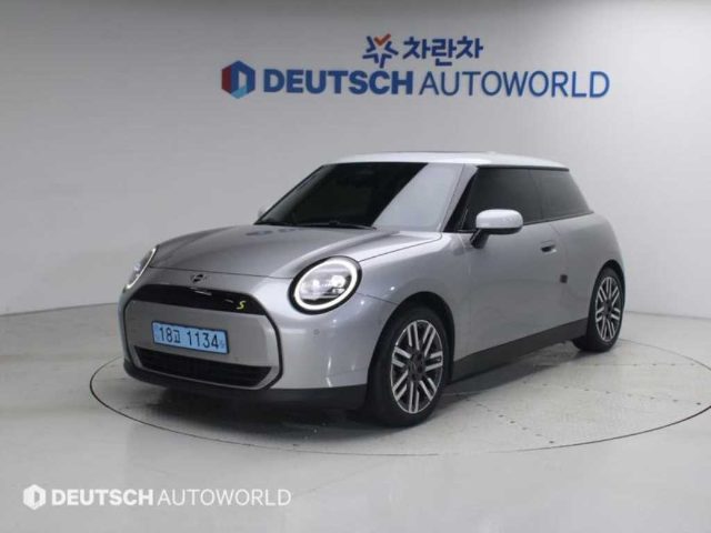 2025 MINI Cooper 일렉트릭 SE 클래식