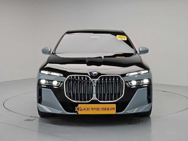 2023 BMW 7 Series (G70) 750e xDrive M 스포츠