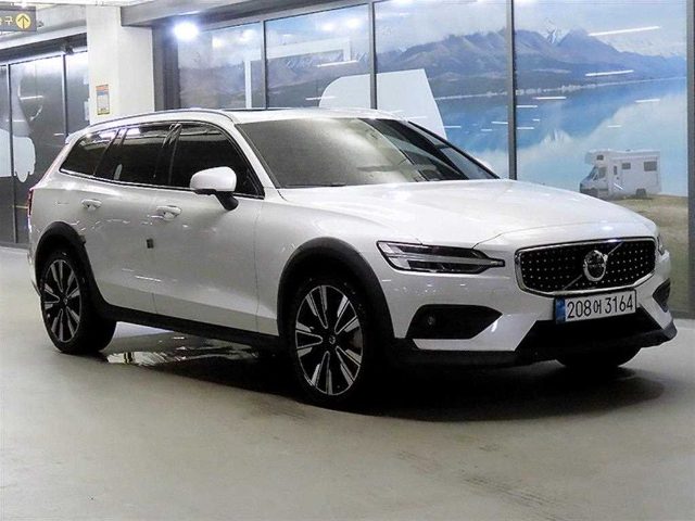 2024 Volvo V60 크로스 컨트리 2세대 2.0 B5 AWD