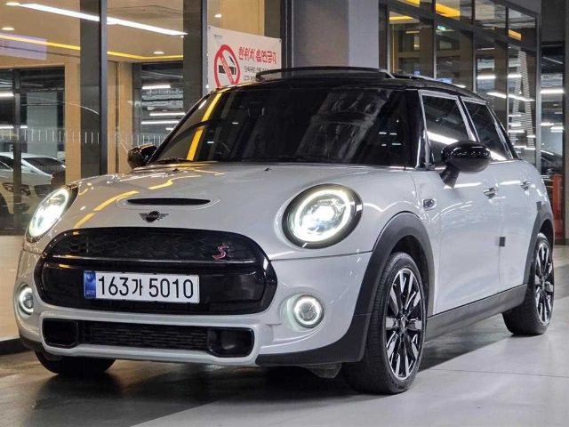 2021 MINI Cooper 5도어 HIGH 3세대