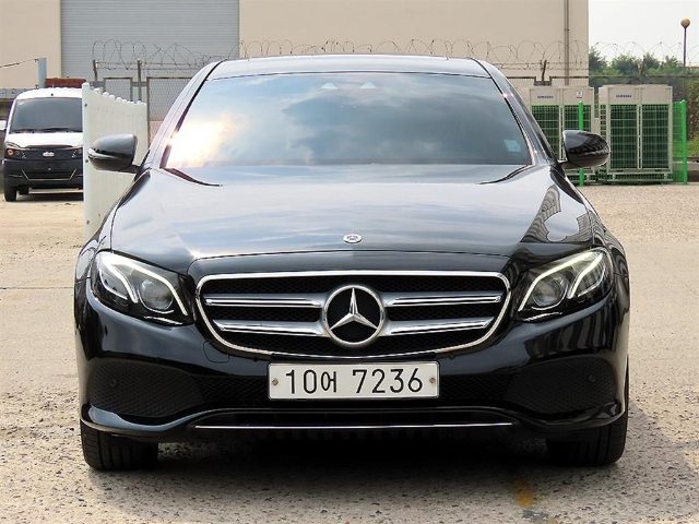 2018 Mercedes-Benz E-Class W213 E220d 4MATIC 아방가르드