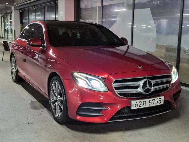 2017 Mercedes-Benz E-Class W213 E300 4MATIC AMG LINE