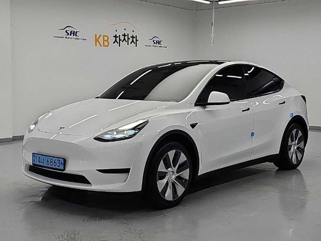 2024 Tesla Model Y RWD