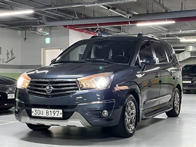 2015 KG Mobility Korando Turismo 4WD 익스트림 9인승