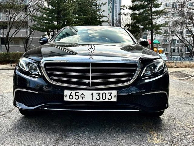 2018 Mercedes-Benz E-Class W213 E300 4MATIC 익스클루시브