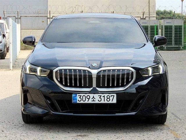 2026 BMW 5 Series (G60) 530i xDrive M 스포츠