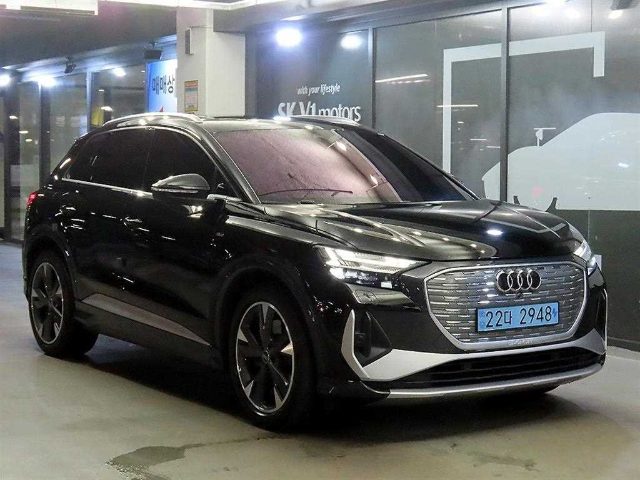 2022 Audi Q4 e-tron 40 프리미엄