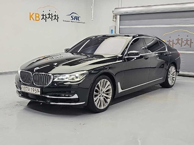 2017 BMW 7 Series (G11) 750Li xDrive