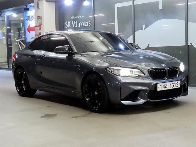 2017 BMW M2 (F87) 쿠페 M 퍼포먼스 스티어링 휠 에디션