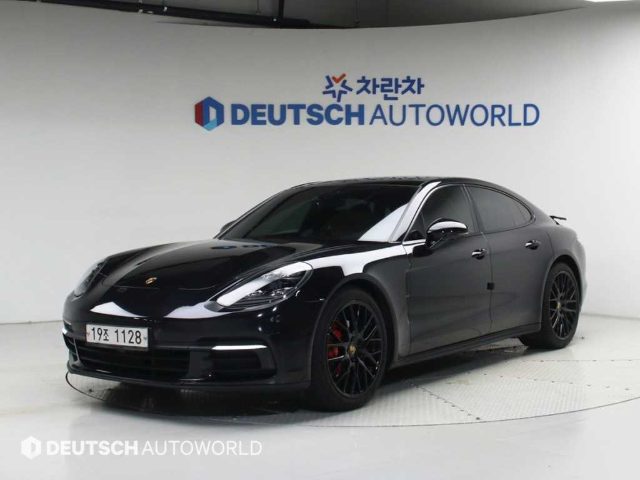 2018 Porsche Panamera (971) 3.0 4