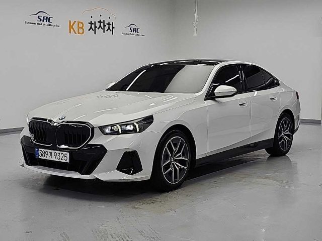 2025 BMW 5 Series (G60) 520i 스페셜 에디션