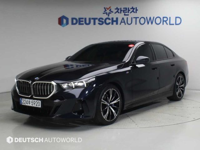 2024 BMW 5 Series (G60) 530i xDrive M 스포츠