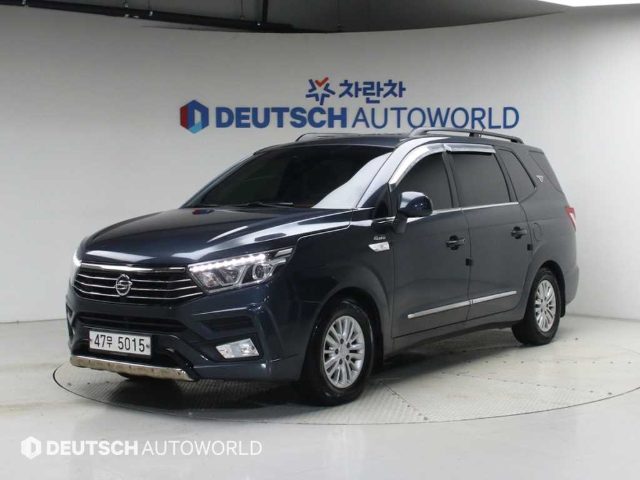 2018 KG Mobility Korando Turismo 4WD TX 9인승
