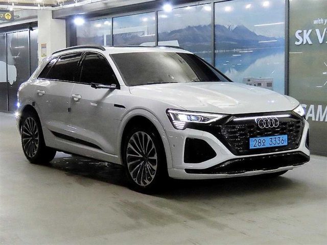 2025 Audi Q8 e-트론 55 콰트로 프리미엄