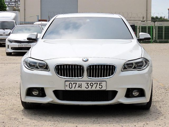 2016 BMW 5 Series (F10) 520d M 에어로다이나믹