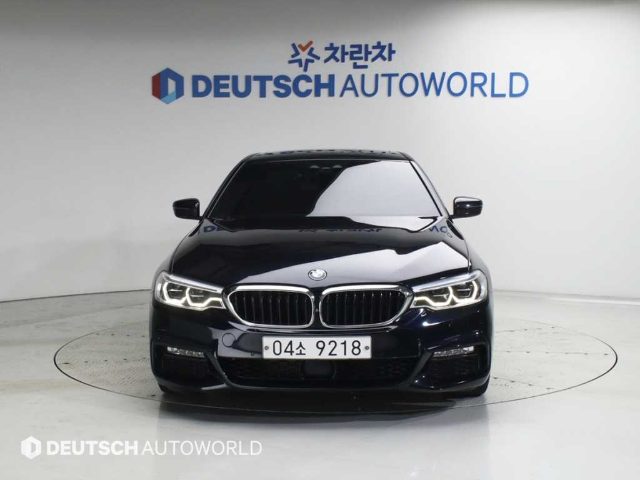 2018 BMW 5 Series (G30) 520d M 스포츠 플러스