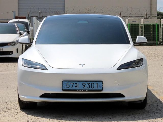 2024 Tesla Model 3 RWD