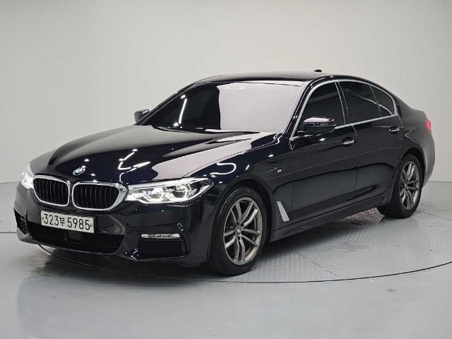 2017 BMW 5 Series (G30) 520d M 스포츠 플러스