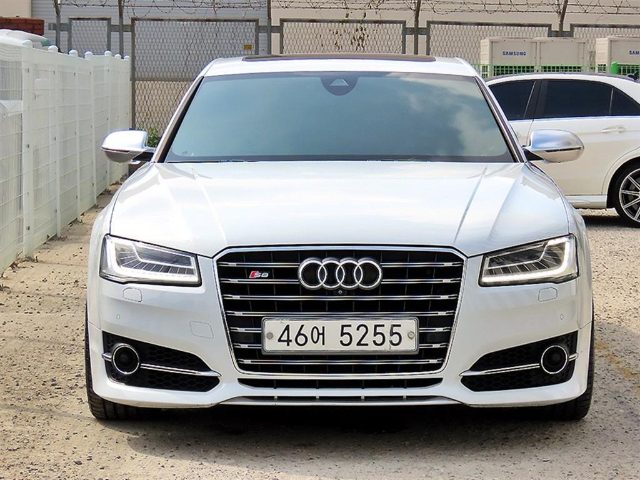 2015 Audi S8 4.0 TFSI 콰트로