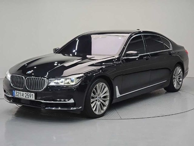 2017 BMW 7 Series (G11) 750Li xDrive