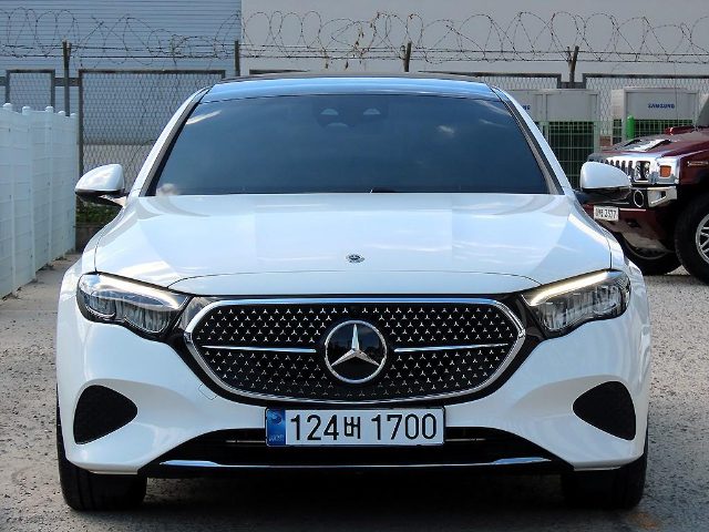 2025 Mercedes-Benz E-Class W214 E200 아방가르드