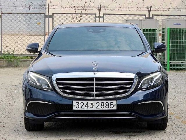 2020 Mercedes-Benz E-Class W213 E300e 익스클루시브