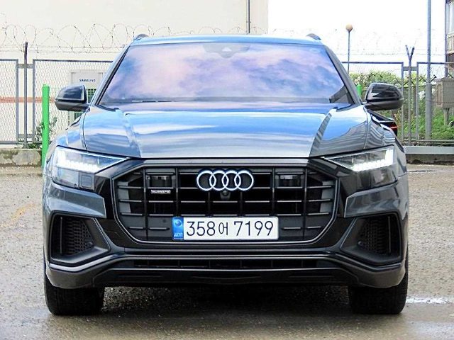 2021 Audi Q8 55 TFSI 콰트로 프리미엄