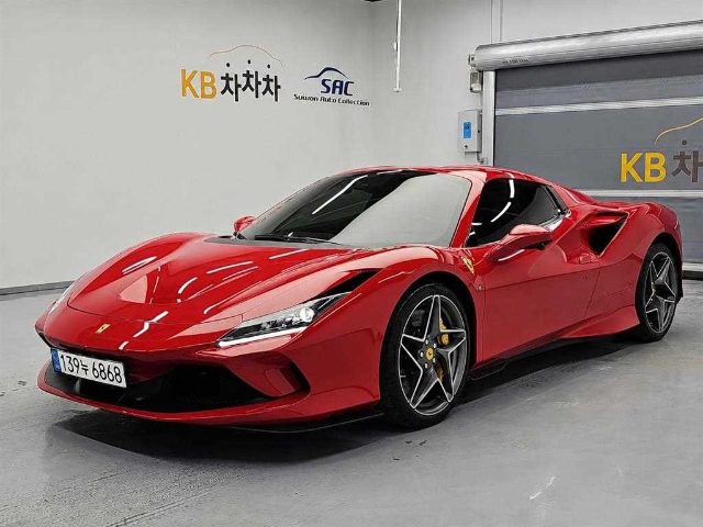 2021 Ferrari F8 스파이더 3.9 V8