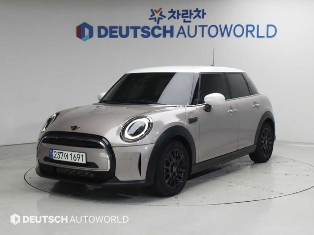 2024 MINI Cooper 5도어 클래식 3세대