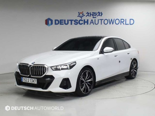 2025 BMW 5 Series (G60) 530i xDrive M 스포츠