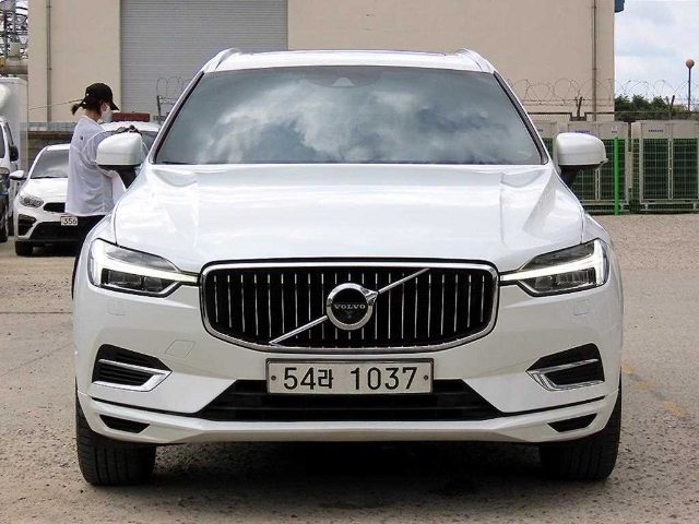 2018 Volvo XC60 (2세대) T8 AWD 인스크립션