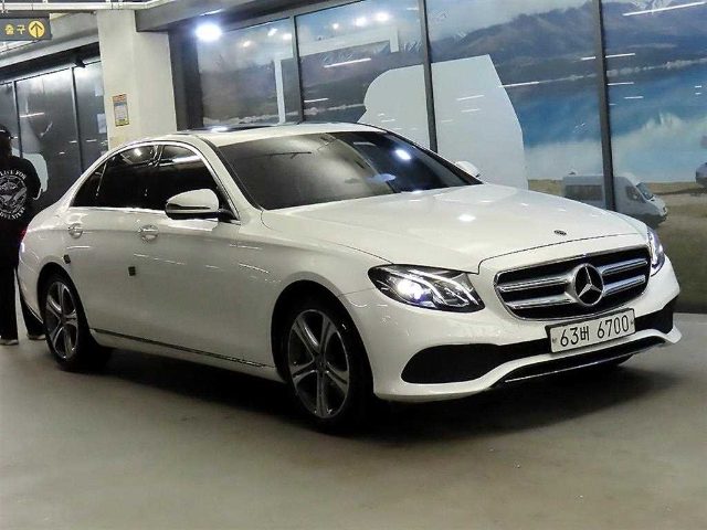 2018 Mercedes-Benz E-Class W213 E300 아방가르드