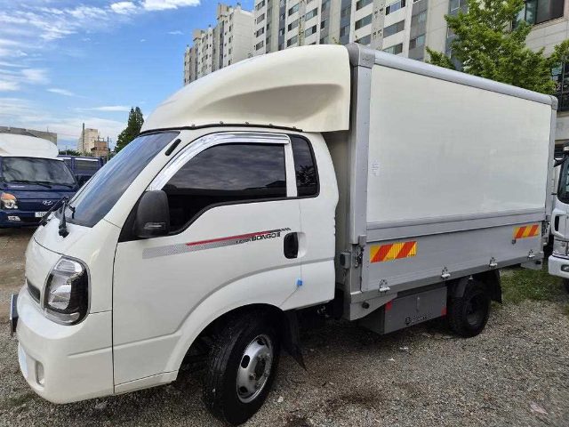 2023 Kia Bongo 3 전동식 1.2톤/킹캡/초장축 프레스티지 윙바디