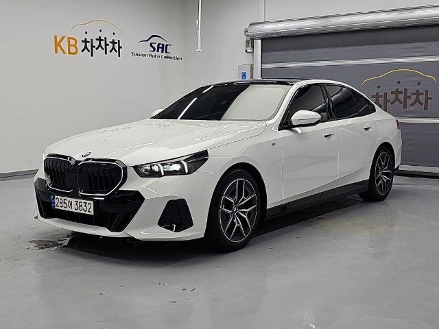 2024 BMW 5 Series (G60) 520i 스페셜 에디션