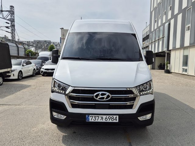 2025 Hyundai Solati 럭셔리 15인승