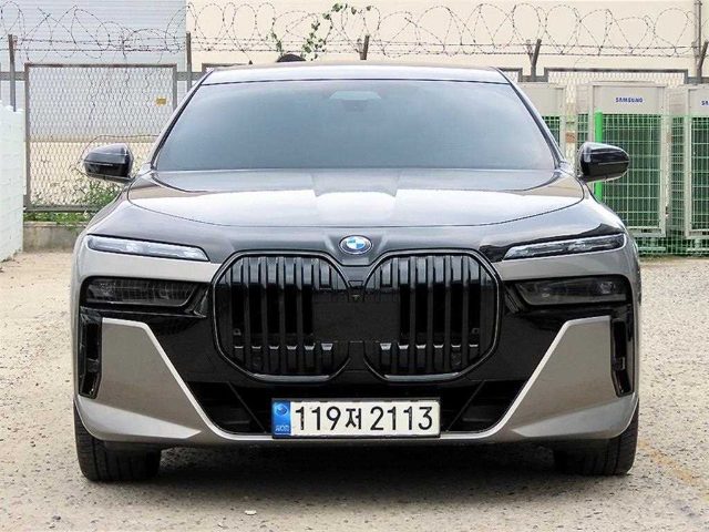 2022 BMW 7 Series (G70) 740i sDrive M 스포츠