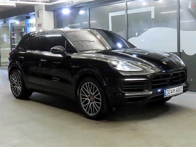 2023 Porsche Cayenne (PO536) 3.0 E-하이브리드 플래티넘 에디션