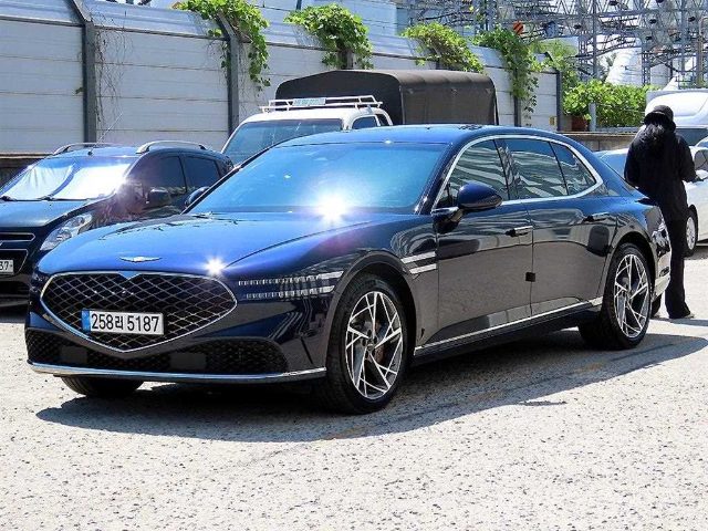 2023 Genesis G90 (RS4) 3.5T GDI e-S/C AWD