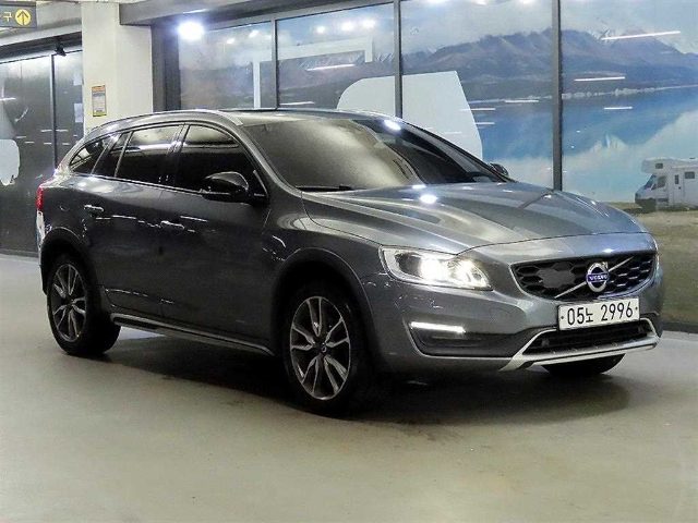 2018 Volvo V60 크로스컨트리 2.0 D4