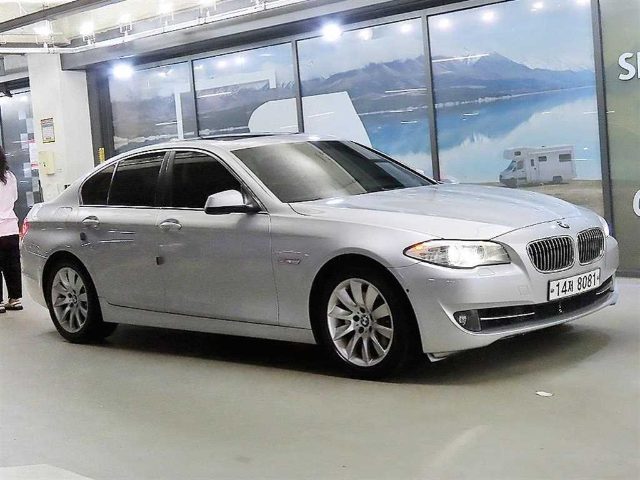 2012 BMW 5 Series (F10) 528i