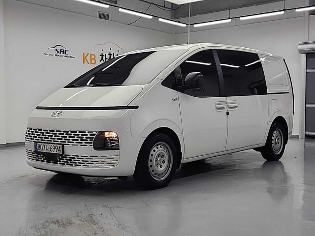 2022 Hyundai Staria 2WD 디젤 카고 스마트 5인승