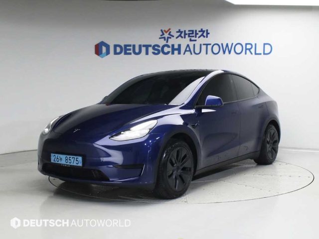 2025 Tesla Model Y RWD