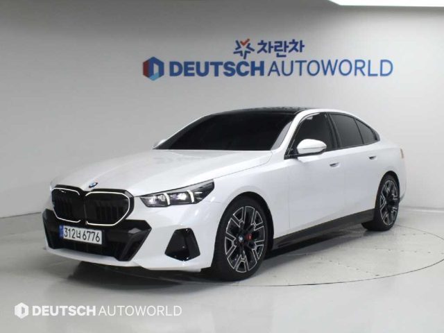 2025 BMW 5 Series (G60) 530i xDrive M 스포츠 프로