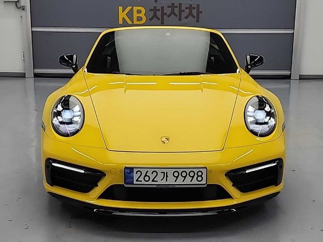 2024 Porsche 911 (992) 카레라 4 GTS 카브리올레